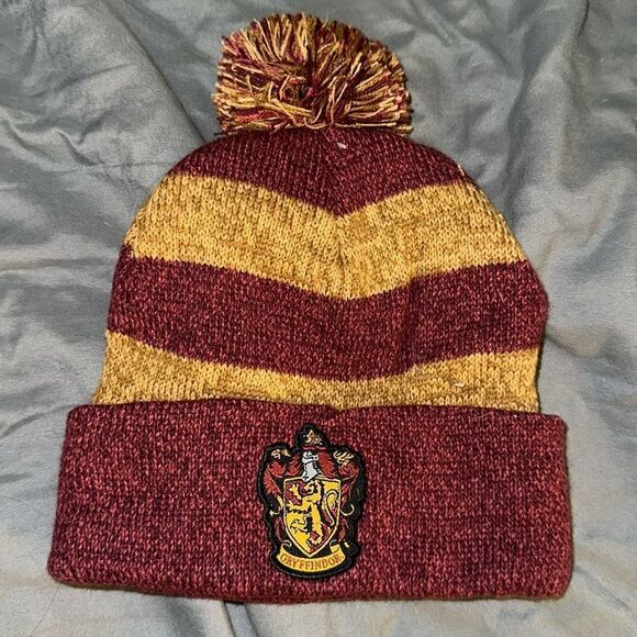 Harry Potter Gryffindor Beanie - Picture 1 of 2